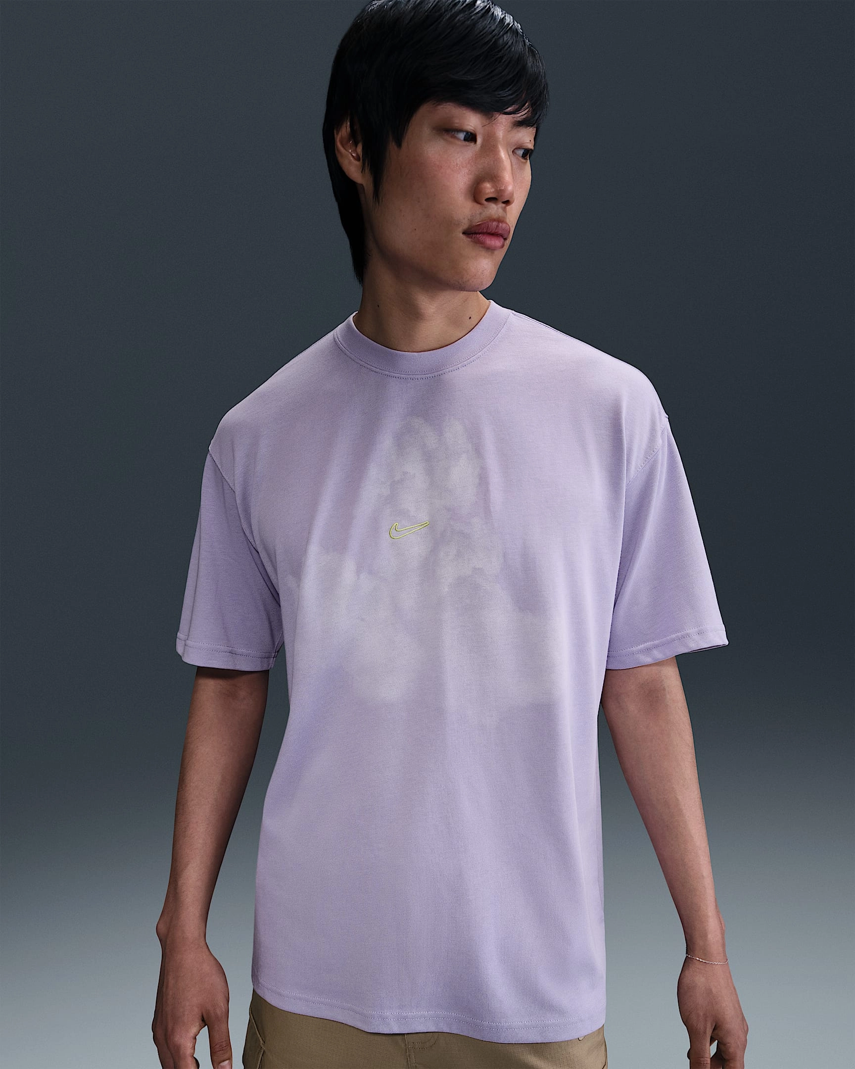 Nike Max90 T-Shirt – Retro Style, Iconic Comfort, Must-Have Streetwear Piece.
